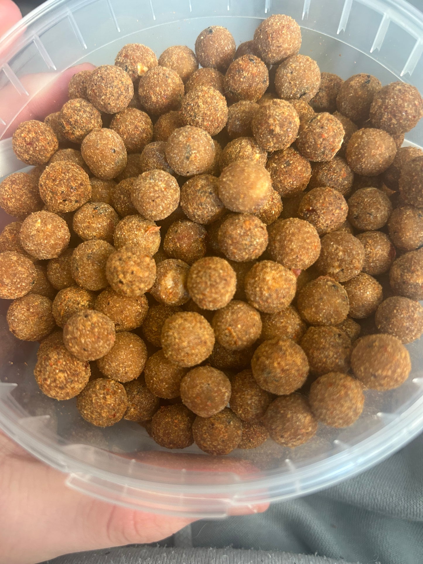 Bucket baits (boilies)