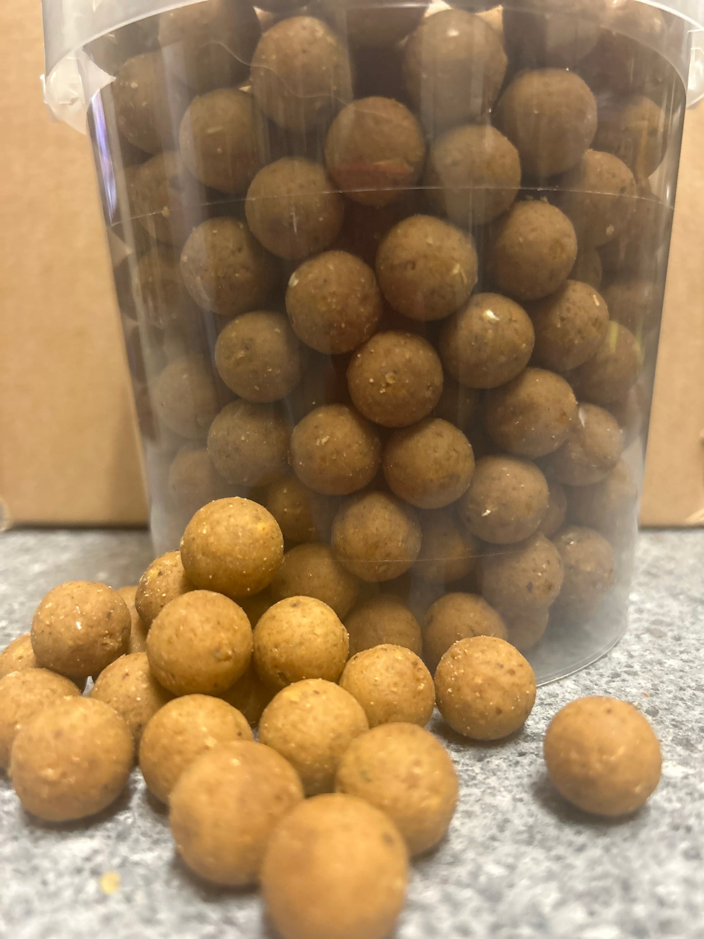 Bucket baits (boilies)